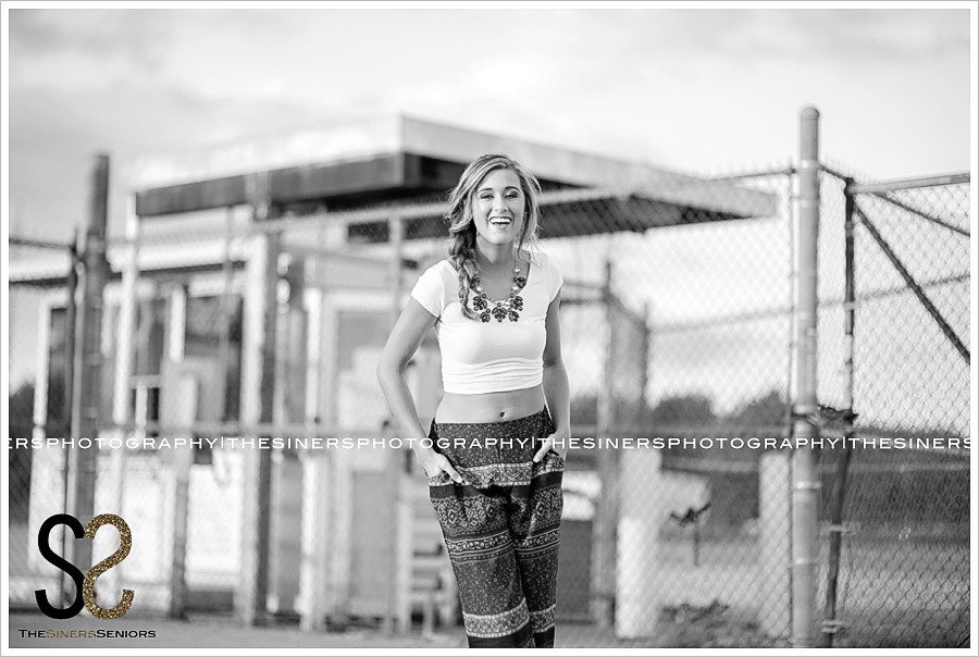 Courtney Hamilton Southeastern Indianapolis Senior Photography_TheSinersPhotography_0016